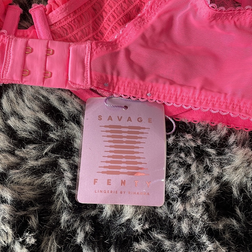 New with tags! Savage X Fenty bra - Picture 4 of 4